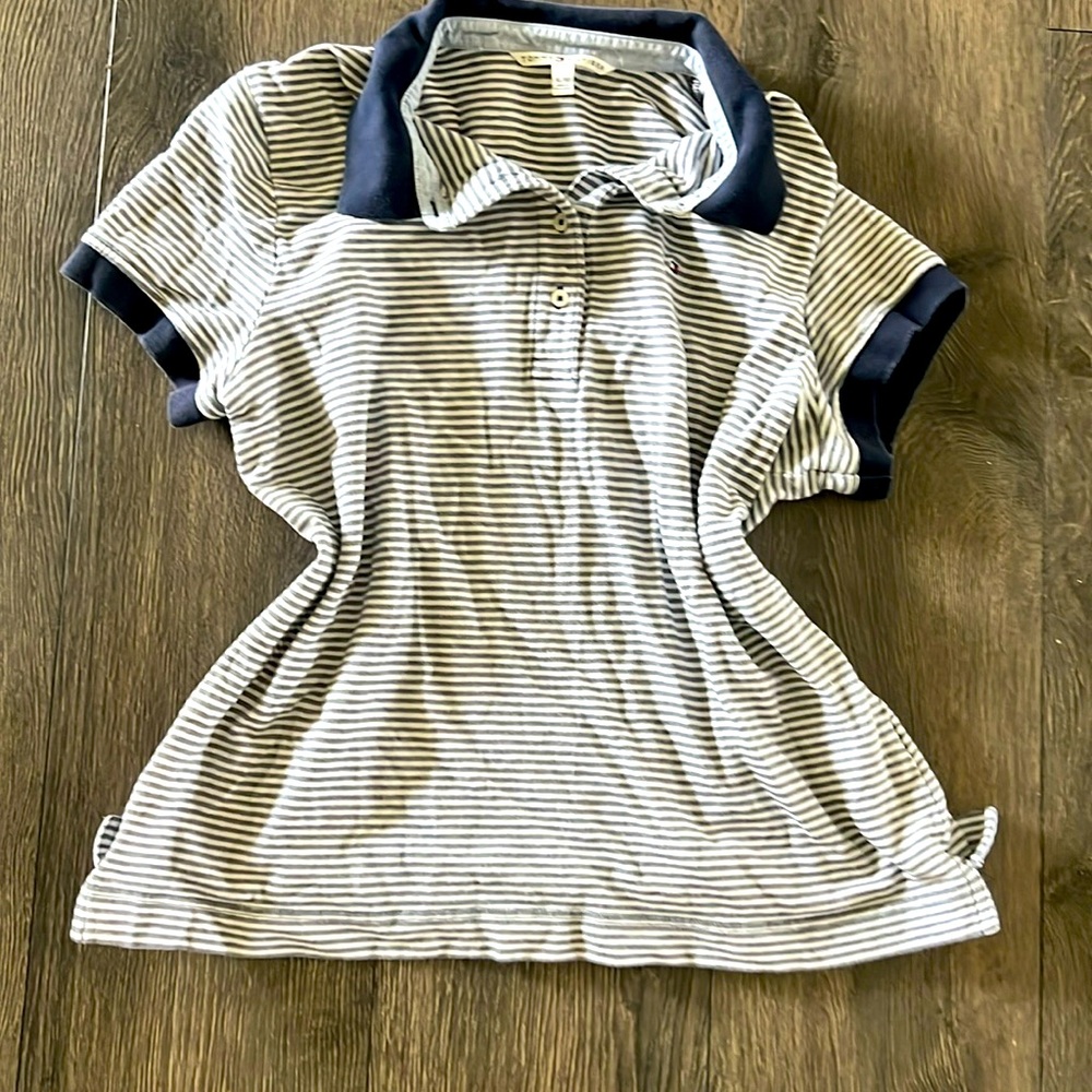 Retro Tommy Hilfiger white and gray woman's top
